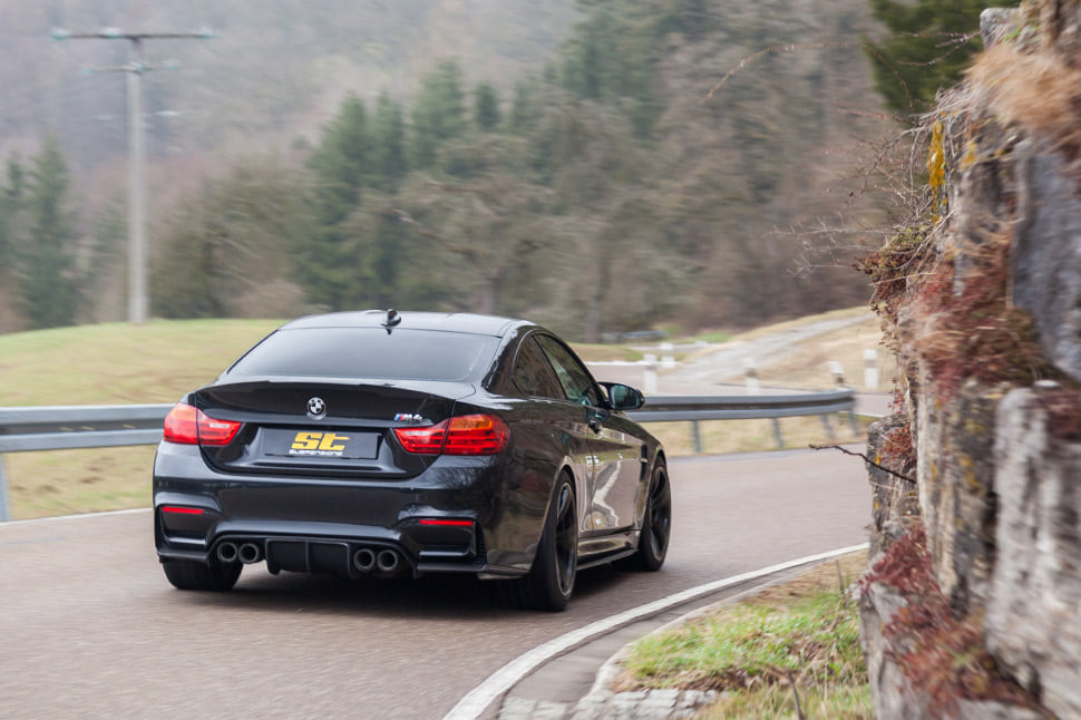 Alle Einstellparameter haben eine Auswirkung auf die Performance deines BMW M3 oder BMW M4. So beziehen sich die Angaben Lowspeed und Highspeed auf die Bewegungsgeschwindigkeit der Kolbenstange beim Ein- und Austauchen.